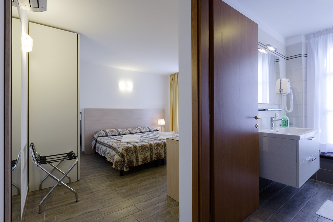 Ristorante con giardino estivo